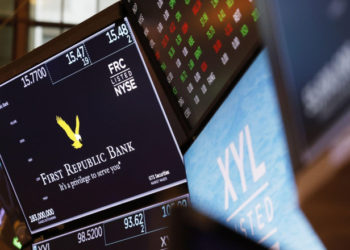 First Republic Bank din SUA se îndreaptă spre faliment. Acțiunile băncii au scăzut vineri cu 50%