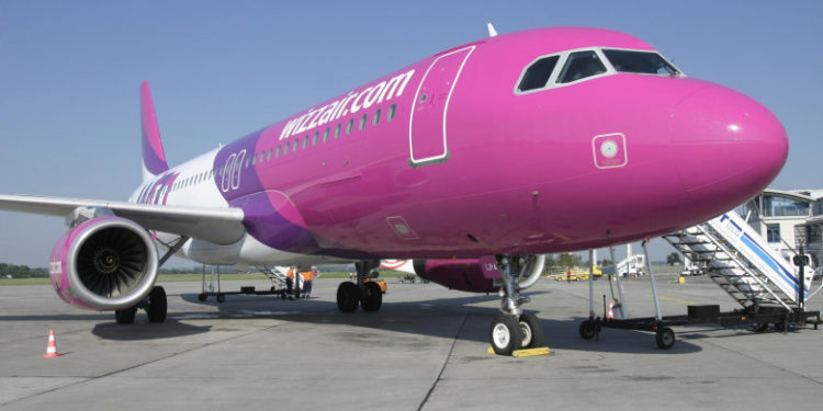 Probleme cu mai multe zboruri Wizz Air. Sute de pasageri au rămas blocați în Otopeni după ce cursele lor de dimineață au fost amânate