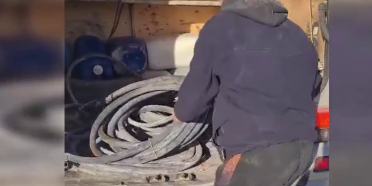 Au distrus peretele și au luat 110 metri de cablu cu fire de aramă: Doi bărbați, suspectați de furt din mina de piatră din Cricova