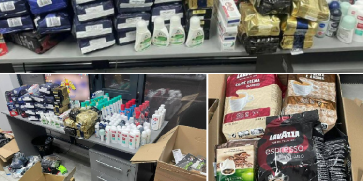 Un autocar plin cu marfă nedeclarată, controlat la vamă: Șoferul și un pasager riscă să fie sancționați