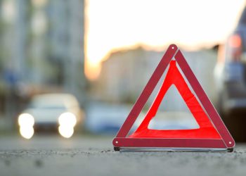 Не снизил скорость при повороте на мокрой дороге: Подробности аварии в Румынии, спровоцированной водителем грузовика из Молдовы | VIDEO