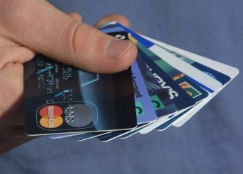 Creștere record pe piața cardurilor bancare din Republica Moldova. Veaceslav Ioniță: E dificil de găsit un om care nu ar avea măcar un card | VIDEO