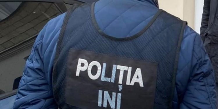 Un deținut în comun cu doi complici aflați la libertate au înființat două companii fictive și au prejudiciat victimele cu aproape 500 000 de lei