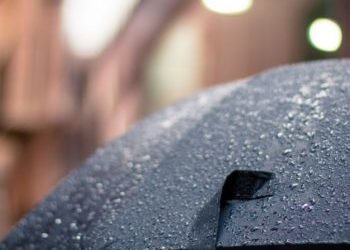 Vreme ploioasă în ajun de Paști: Câte grade ne promit meteorologii