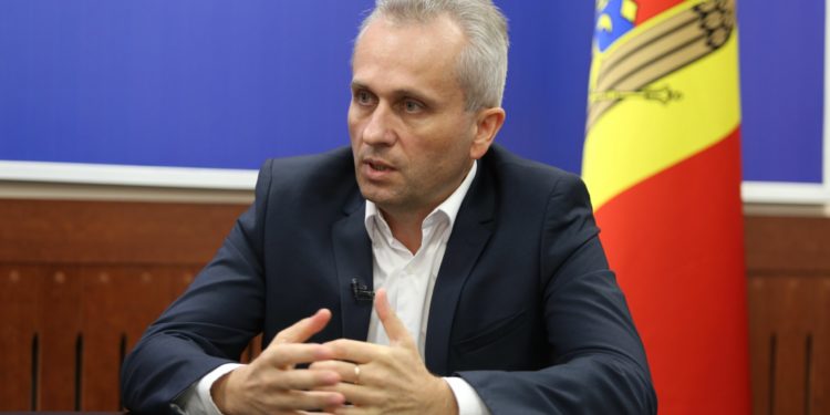 Criză de circa 2.300 de cadre în sistemul de învățământ. Ministrul Educației: Unii profesori au fost nevoiți să se reprofileze | VIDEO