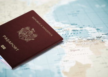 Acte falsificate, prezentate de o familie de armeni, ridicate pe Aeroportul Internațional Chișinău