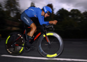 Un ciclist italian a fost dat afară din echipa sa după ce a omorât o pisică. Cui aparținea animalul