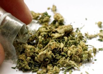 Oamenii legii au oprit activitățile unui grup infracțional specializat în importul de substanțe stupefiante și vânzarea acestora pe teritoriul țării noastre | VIDEO