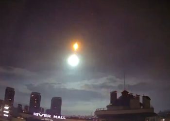 Obiect luminos misterior, observat pe cerul Kievului. Declarațiile șefului administrației militare din Ucraina  | VIDEO