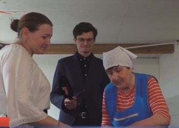 Forfătă mare în bucătăriile gospodinelor în ajun de Paști. Bucătăresele unei pensiuni din satul Butuceni au dezvăluit secretul celor mai gustoase bucate tradiționale | VIDEO