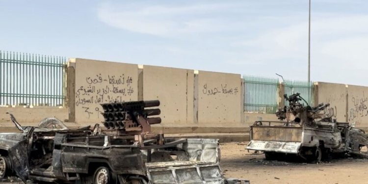 Armistițiu de 72 de ore în Sudan. Mii de localnici fug în țările vecine. Evacuarea cetățenilor străini continuă | VIDEO