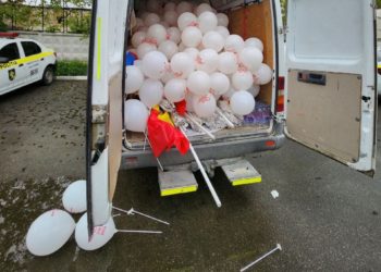 Партия ”ШОР”: Тысячи воздушных шаров с надписями, посвященными 9-му мая, и даже сирень были конфискованы полицией | VIDEO