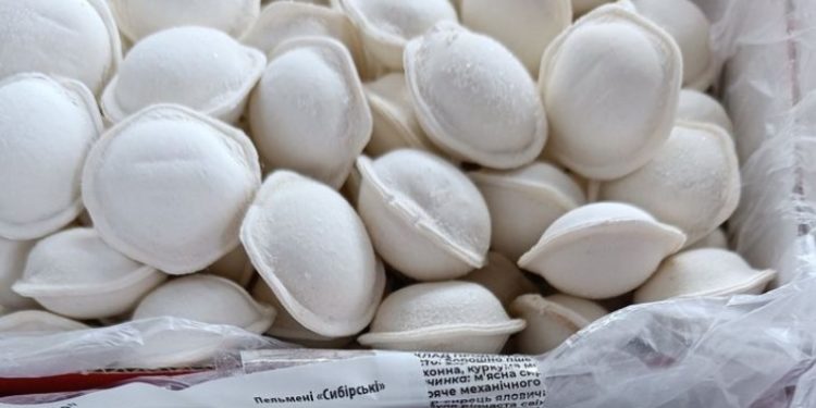 Инспекторы НАПБ изъяли из магазинов опасную партию пельменей