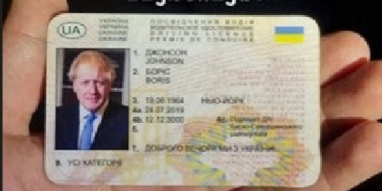 Un șofer beat cu permis pe numele Boris Johnson, emis în Ucraina, a fost reținut de poliție după ce a făcut un accident