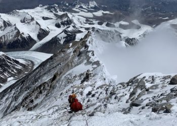 В лагере на Эвересте умер альпинист из Молдовы