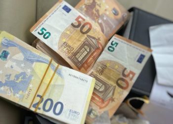 Таможенники предотвратили попытку незаконного провоза в Молдову более 40 тыс. евро