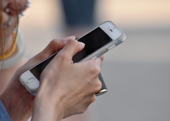 На протяжении года: приложение для Android тайно записывало пользователей каждые 15 минут