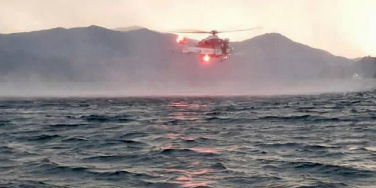 В Италии из-за шторма на озере затонул катер с туристами