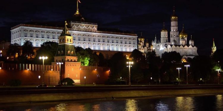 Кремль заявил, что Украина попыталась нанести удар беспилотниками по кремлевской резиденции Путина