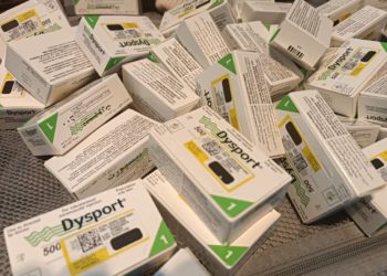 Пытался ввезти партию «уколов красоты». Пограничная полиция задержала иностранца в аэропорту Кишинева