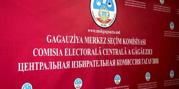 Предварительные итоги выборов Башкана Гагаузии. Лидирует Евгения Гуцул и Григорий Узун