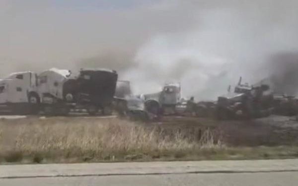 Не менее шести человек погибли в американском Иллинойсе в ДТП из-за пыльной бури