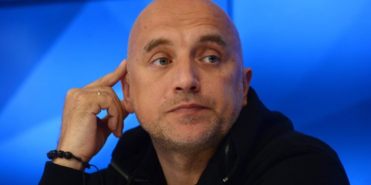 В Нижнем Новгороде взорвали автомобиль писателя, участника войны в Украине Захара Прилепина