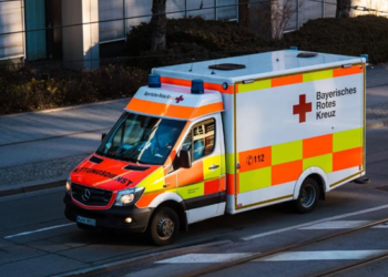 В Германии рейсовый автобус столкнулся с грузовиком, пострадали более 50 человек