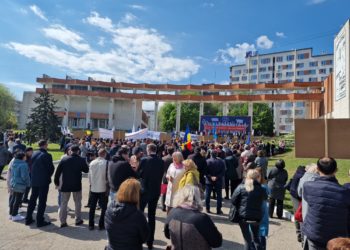 „Muncă decentă – viitor european!”. Sindicaliștii au organizat un miting în capitală de Ziua Internațională a Muncii, cerând condiții de muncă și salarii decente | VIDEO