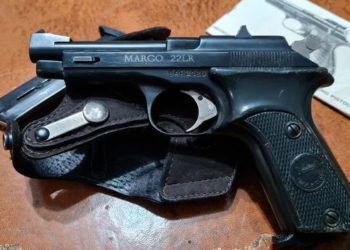 Un adolescent s-ar fi împușcat mortal în cap cu arma tatălui său, la Ialoveni