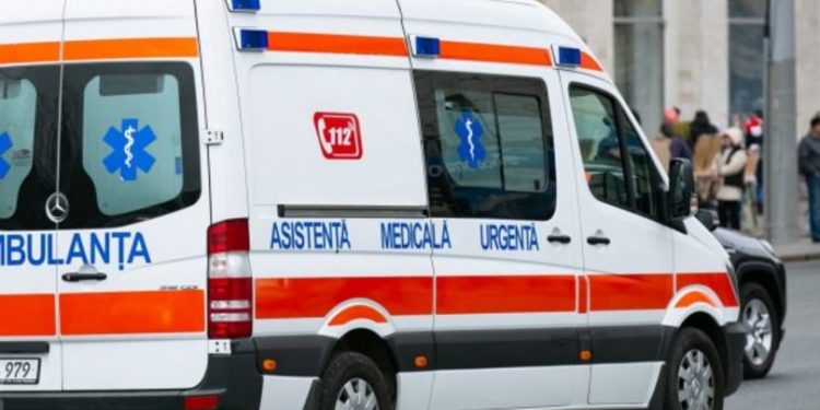 Șapte persoane au avut nevoie de îngrijiri medicale, după accidentul de pe traseul Chişinău-Bălți: Microbuzul transporta angajații unei fabrici