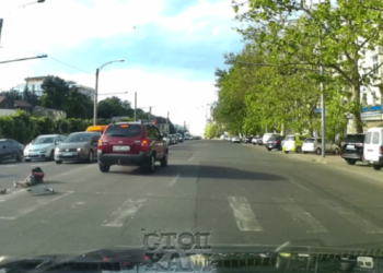 ДТП в столице: ребенка на самокате сбила машина на пешеходном переходе | VIDEO