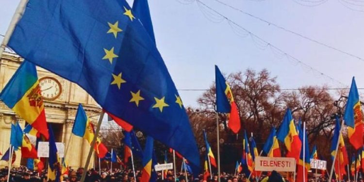 В СМИ появилось письмо Правительства, где бюджетников призывают прийти 21 мая на ПВНС | DOC