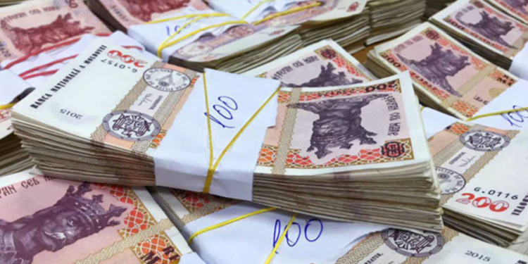 Guvernul a reîmpărțit banii statului: Mai mulți bani pentru salarii și Apărare, dar mai puțin la Protecția Socială