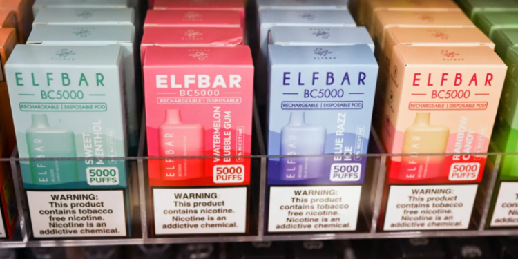 Cifre contradictorii: Importurile de țigări electronice scad, în timp ce vânzările cresc