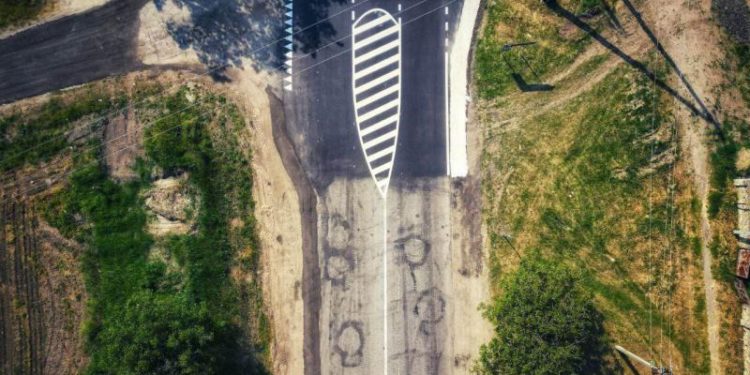 Asflat de Moldova pentru oaspeți europeni: Imagini cu drumul renovat pentru Summit, dar care se termină la Bulboaca, au împânzit internetul | FOTO