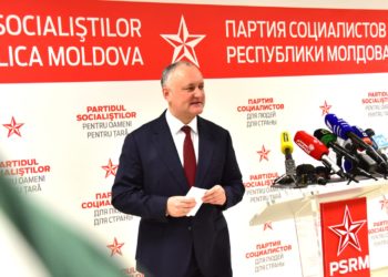 Додону продлили еще на 60 дней запрет покидать страну