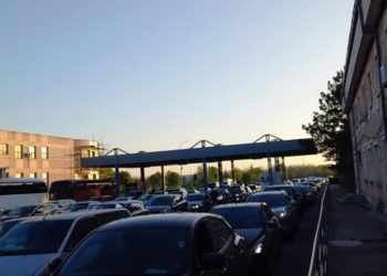 Aglomerație mare la ieșirea din țară! Zeci de moldoveni își vor petrece minivacanța în România