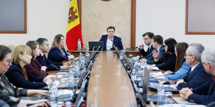 Guvernul a votat pentru prelungirea Stării de Urgență cu încă 60 de zilei. Premierul va merge în Parlament să ceară votul deputaților | VIDEO