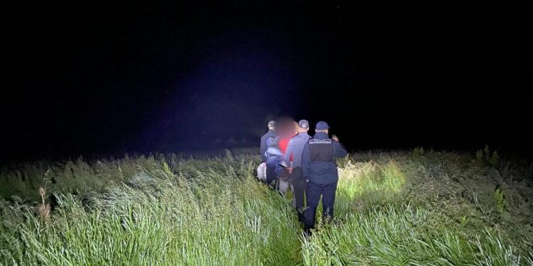 Șapte cetățeni străini, depistați în zona de frontieră, după ce au traversat ilegal hotarul moldo-ucrainean