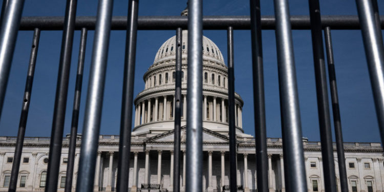 Panică pe Wall Street: SUA riscă să intre în incapacitate de plată. Ce opțiuni are administrația Biden