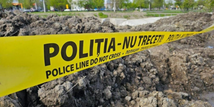 Un obuz găsit pe malul râului Bîc. A fost solicitată intervenția Forțelor Armate