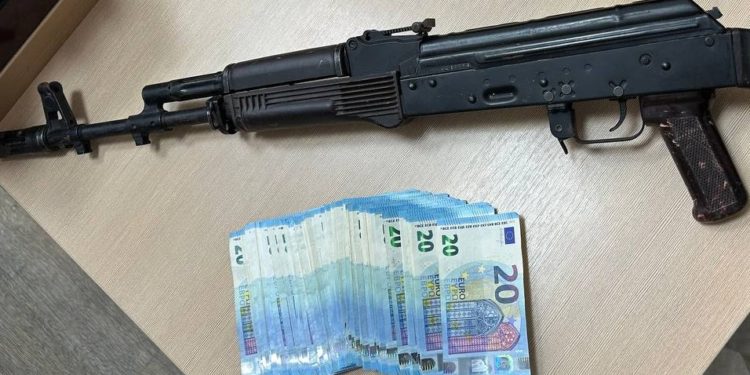 Fost medic și fost luptător afganez – reținuți, după ce au pus la cale asasinatul altui medic, pentru 10.000 euro