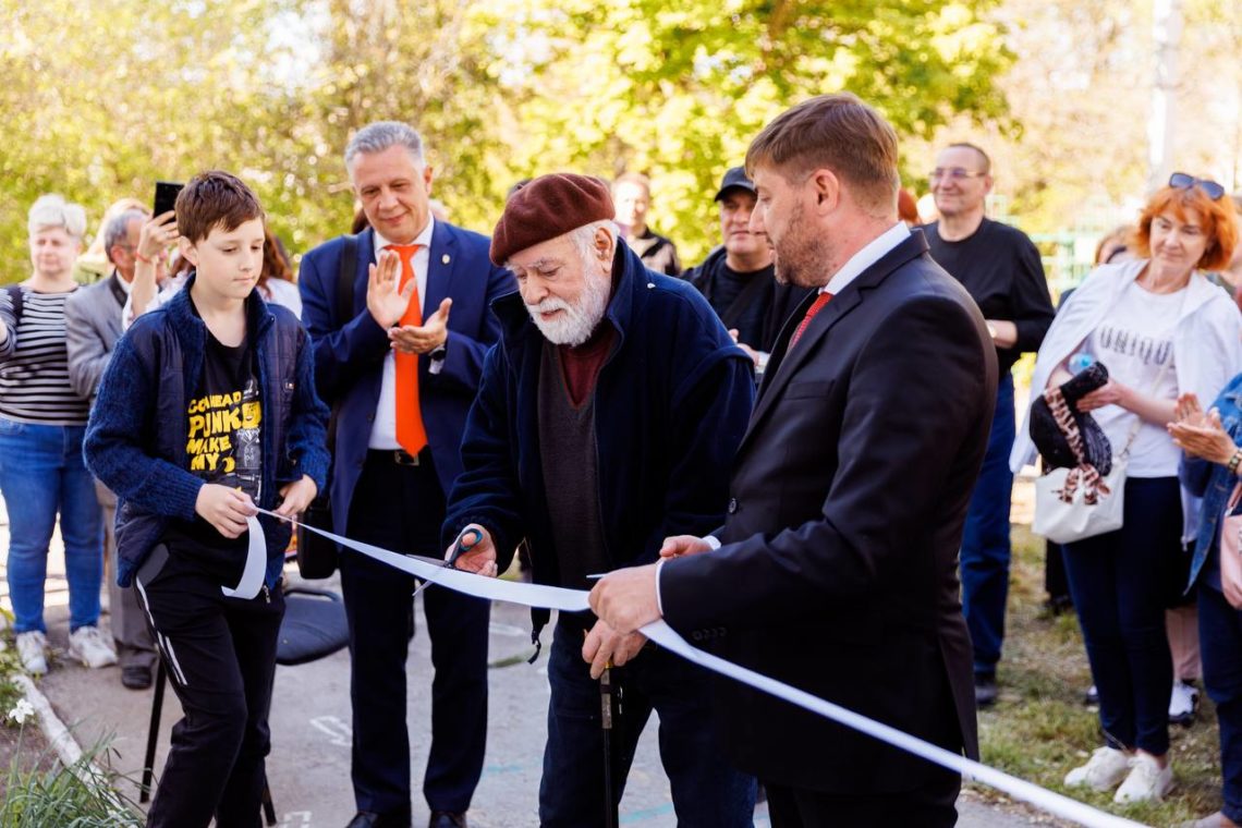 По случаю Храма Тараклии команда Партии «ШОР» торжественно открыла фонтан и пообещала, что проекты по развитию Тараклии будут продолжены