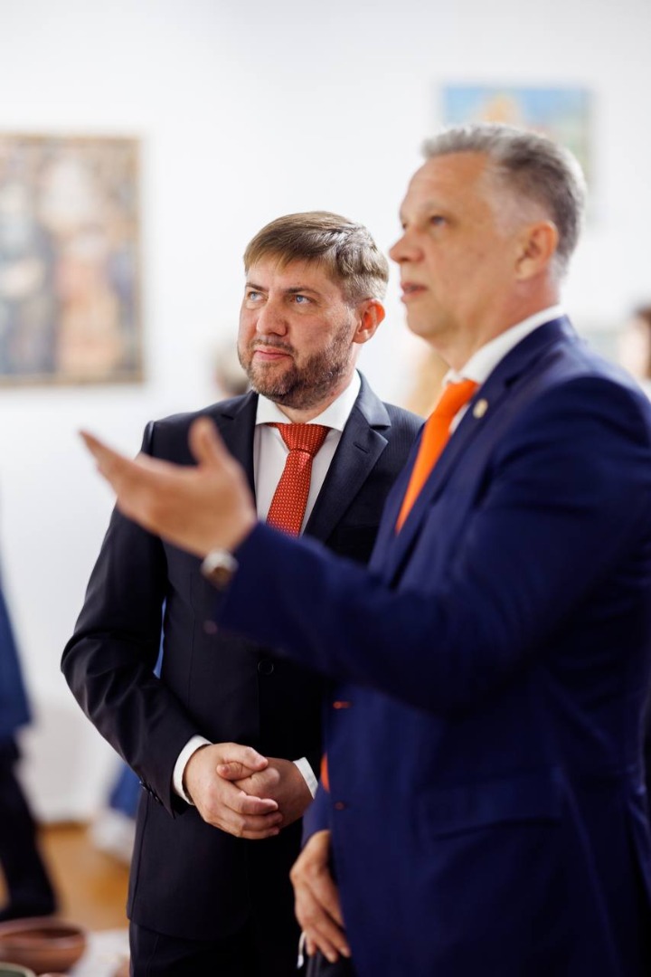 По случаю Храма Тараклии команда Партии «ШОР» торжественно открыла фонтан и пообещала, что проекты по развитию Тараклии будут продолжены