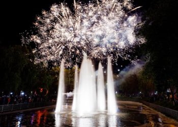 По случаю Храма Тараклии команда Партии «ШОР» торжественно открыла фонтан и пообещала, что проекты по развитию Тараклии будут продолжены