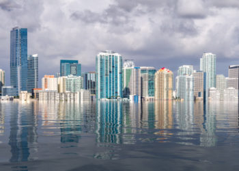 Expert: „Chiar dacă oprim încălzirea globală, nivelul mării va continua să crească timp de secole”. Ce țări și orașe sunt în pericol