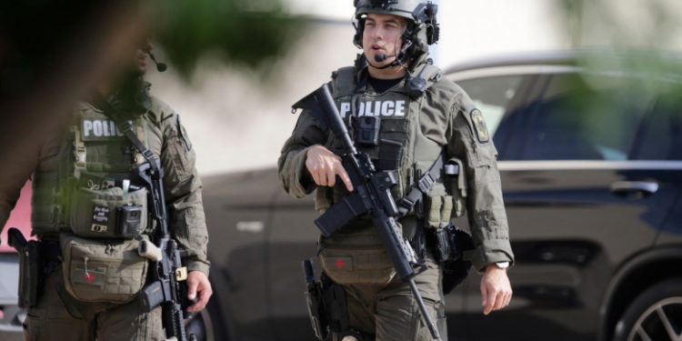 Masacru într-un mall din Texas. Un bărbat a ucis opt oameni după ce a început să tragă cu arma „în toate direcţiile”