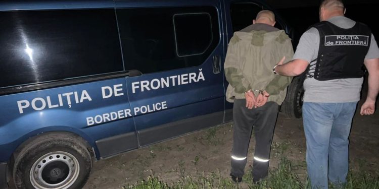 Un bănuit în organizarea migrației ilegale, reținut pentru 72 de ore