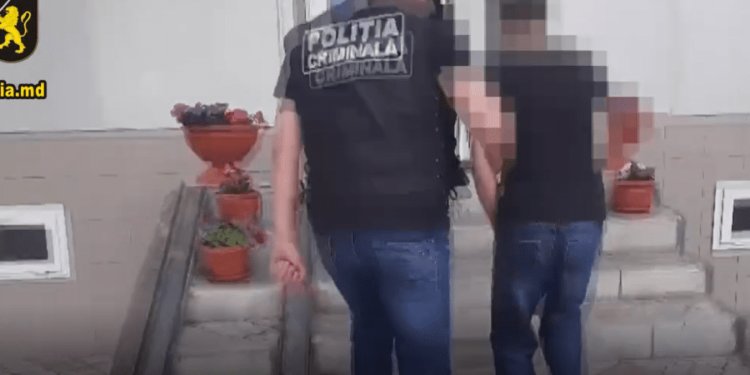 Minoră din Strășeni – șantajată de un tânăr de 19 ani. Ce i-a cerut în schimbul „tăcerii”